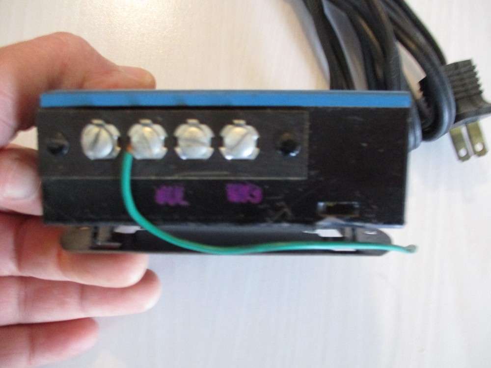 Life-Like E31167 Mini Power Pack INPUT 118V