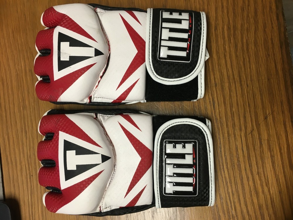 Title MMA Command Pro Fight Glove