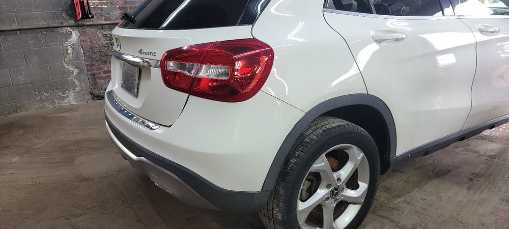 2018 Mercedes GLA250 Camera Projector