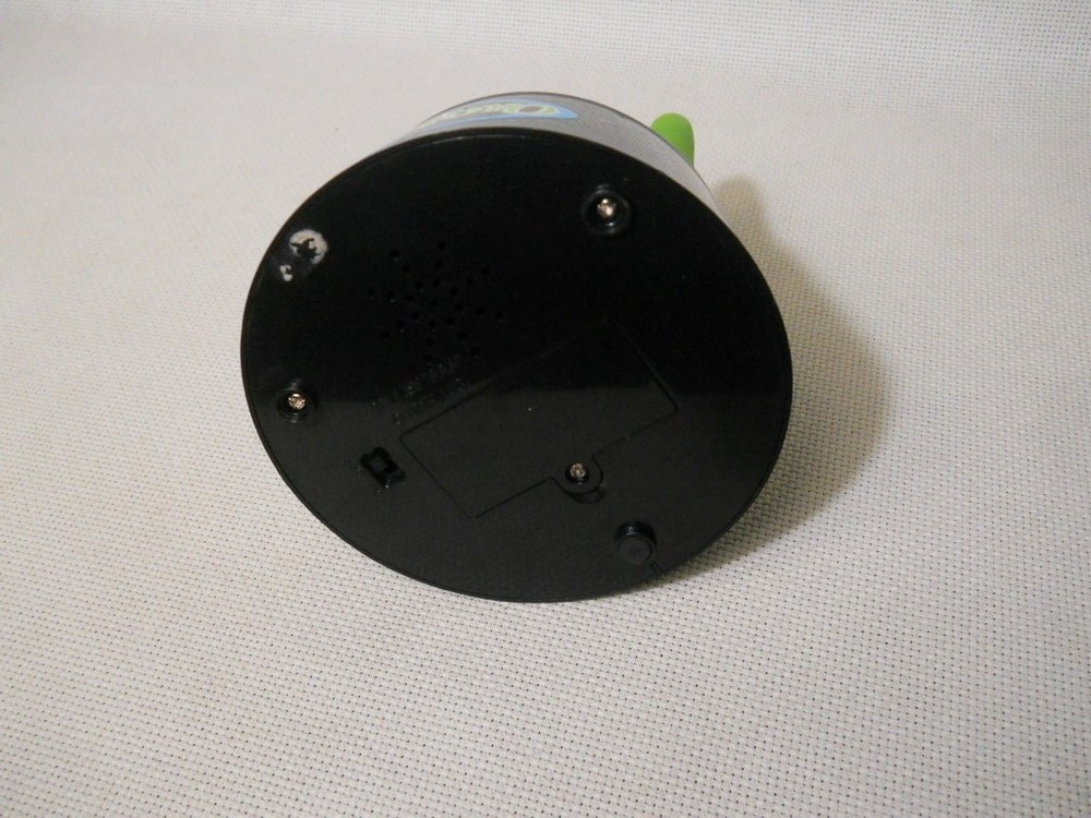 "Ask Hoops & Yoyo" Electronic Light Up Talking "Ask & Press" fortune Teller