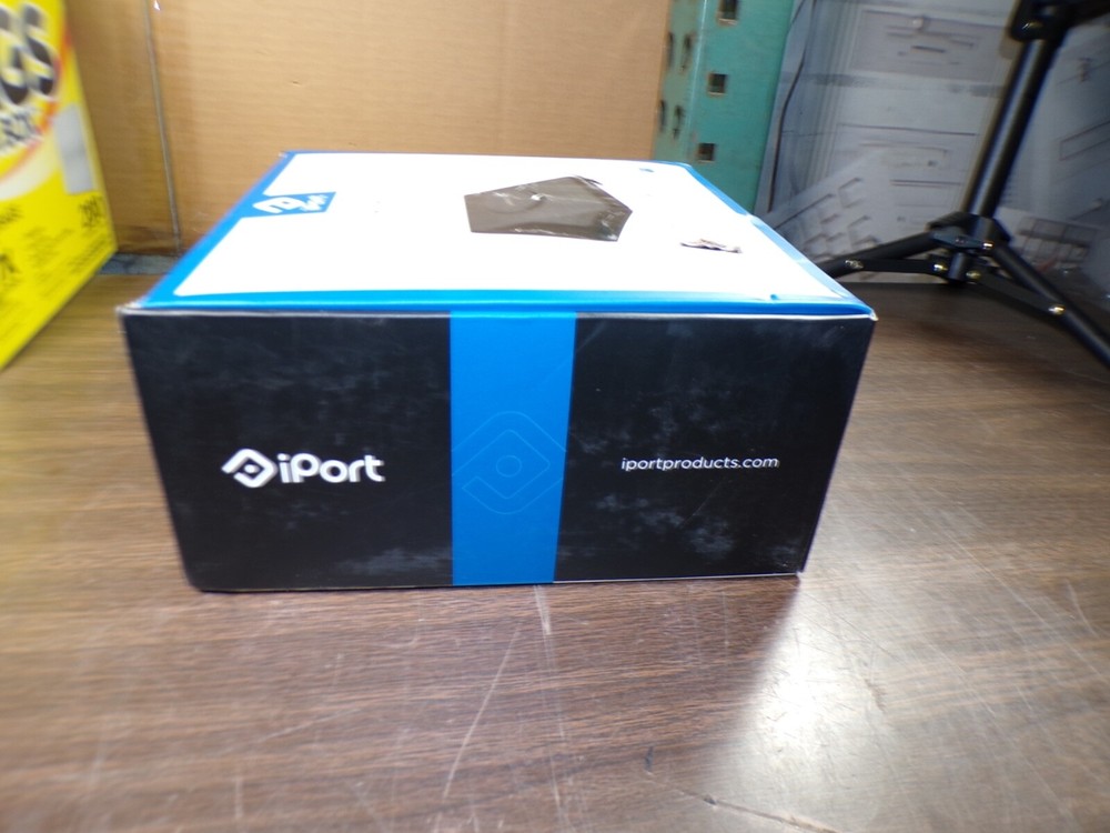 LAUNCH PORT BASE STATION BLACK NEW SEALED