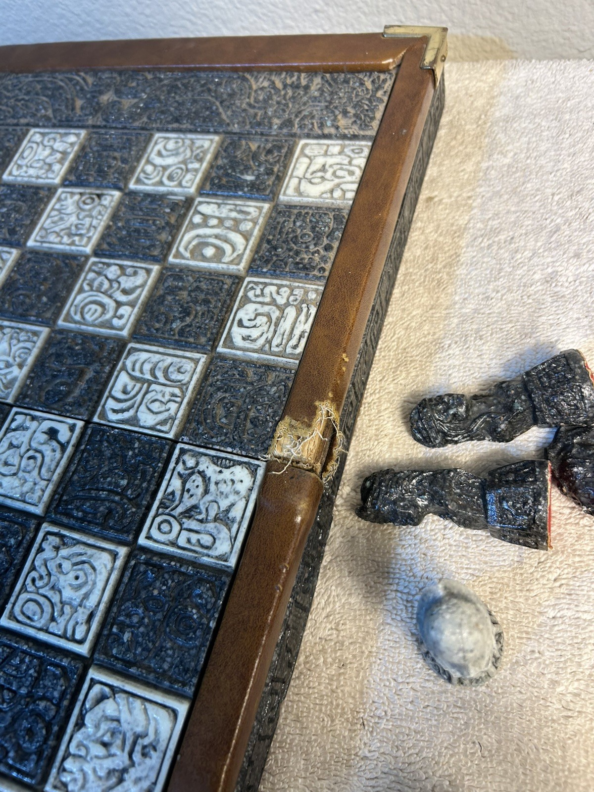 Medieval Skull Busts Mayan Or Aztec Inspired Chess & Backgammon Set - Incomplete