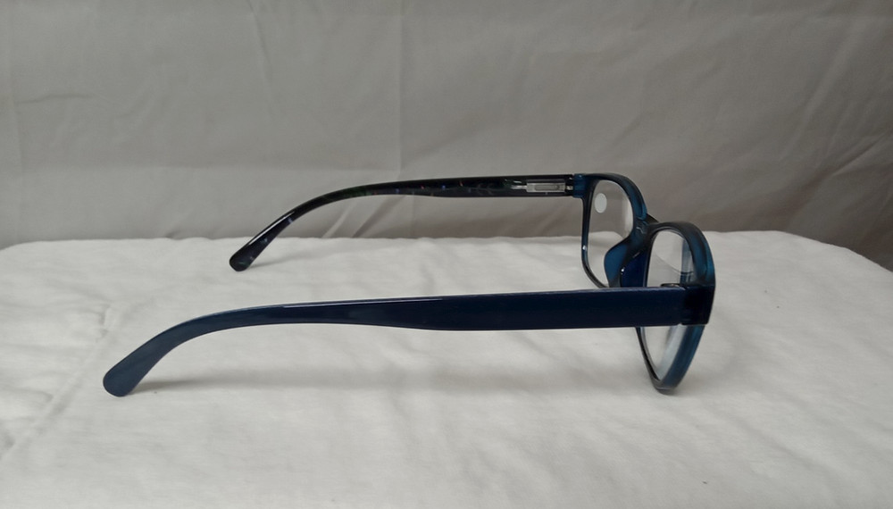 Ellen Degeneres Reading/Sun Readers Select Styles W/ soft Case