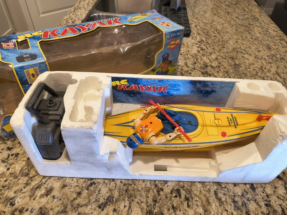 RC Kayak White Water Boat