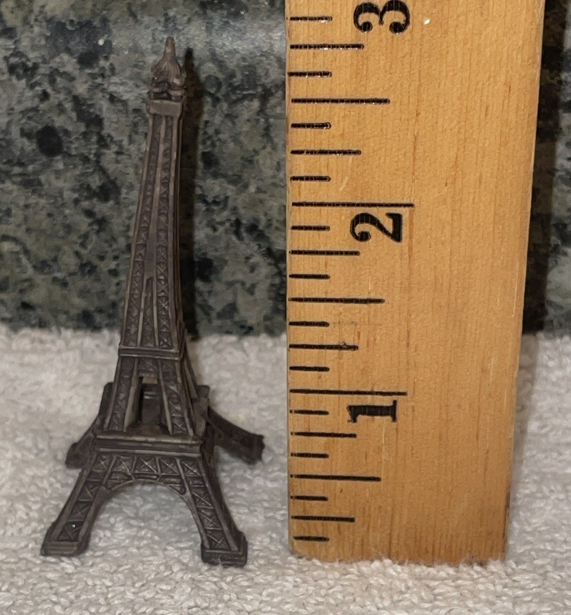 Safari Ltd Eifell Tower Figurine