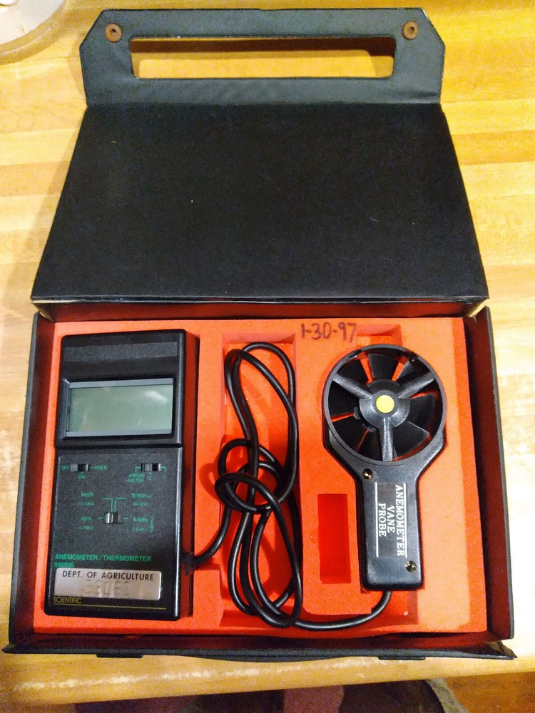 Sper Scientific Digital Anemometer/Thermometer Wind Speed Device Kit + Manual