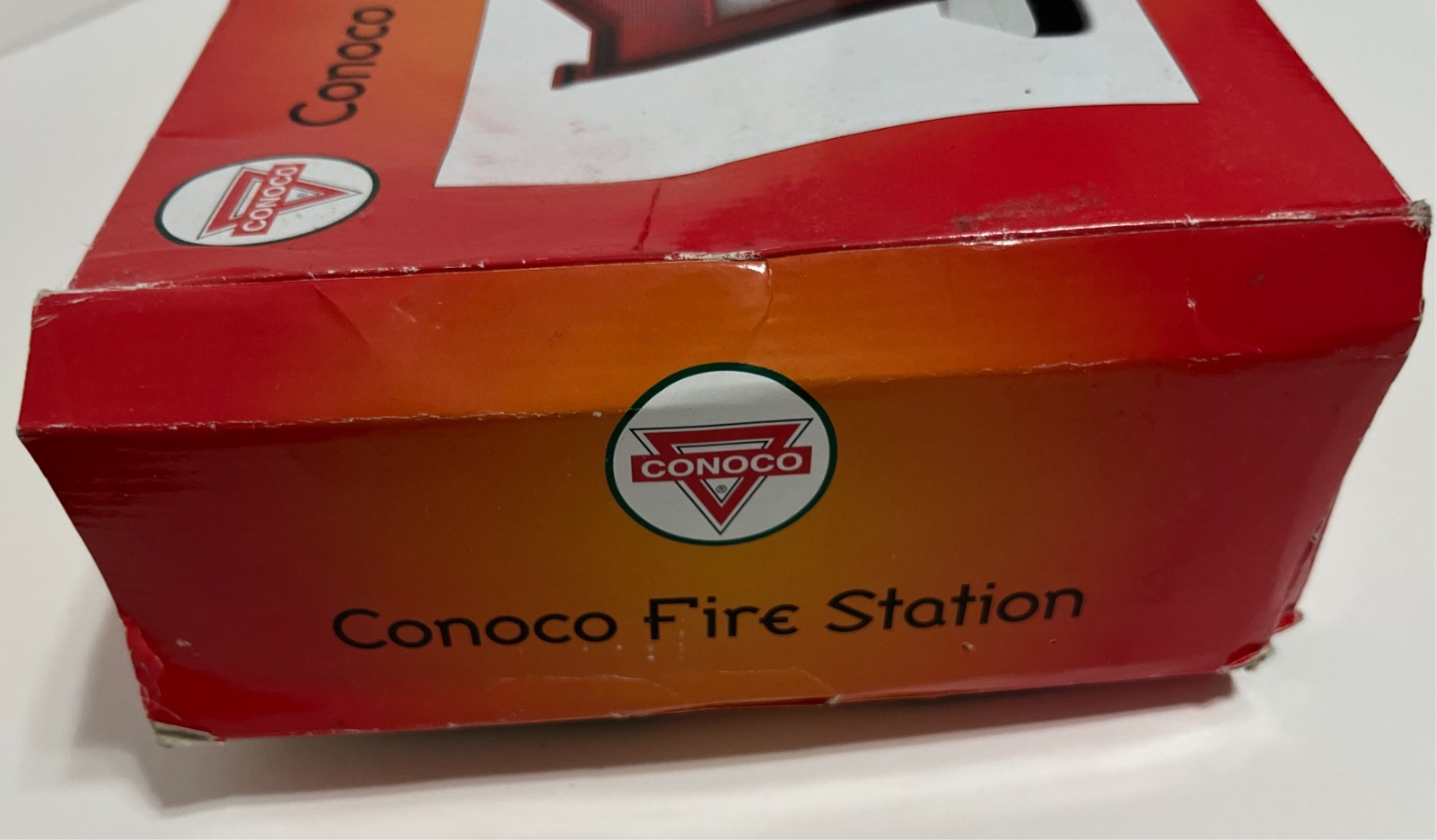 CONOCO Fire Station Patrol Model Crown Vintage Building Premium 2001 Diorama