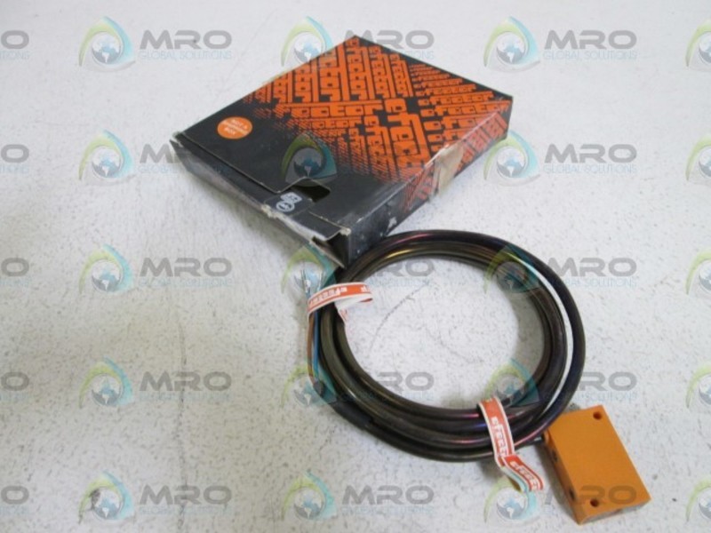 IFM EFECTOR 8043ALO2FL2AAXX INDUCTIVE PROXIMITY SENSOR NSMP