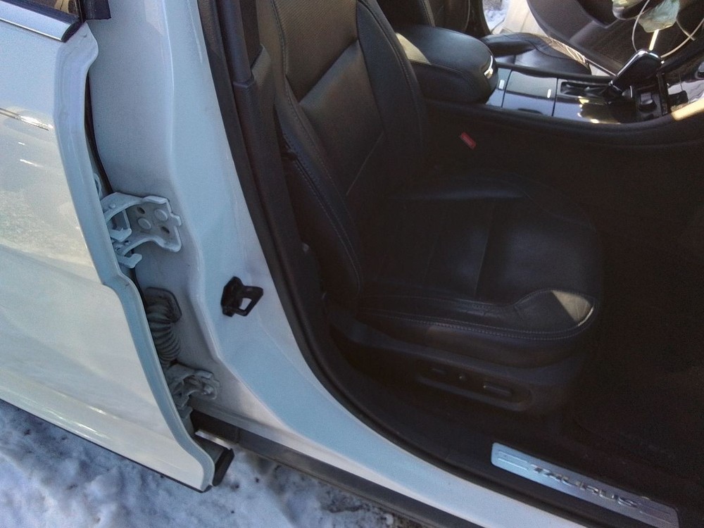 2013-2016 Ford Taurus Center Dash 8" Display Screen