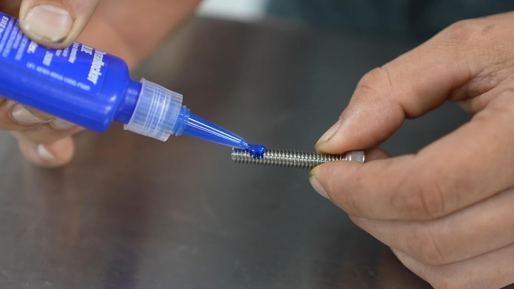 24200 Medium Strength Threadlocker Blue, 6 ml, Automotive Threadlocker For Pr...