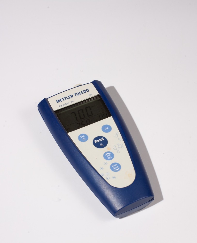 Mettler Toledo EL2 pH/ORP/Temp Meter – Handheld Lab Device – Clean, Working