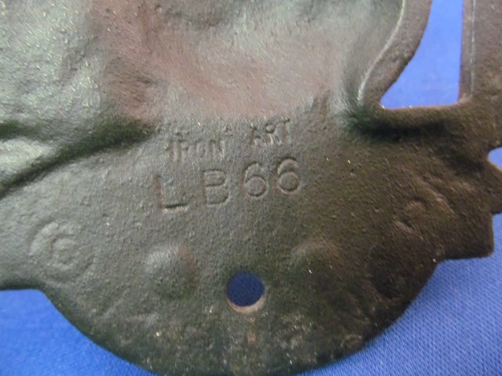 MR LANG PA CAST IRON BEER DRINKER WALL BOTTLE OPENER IRON ART LB66