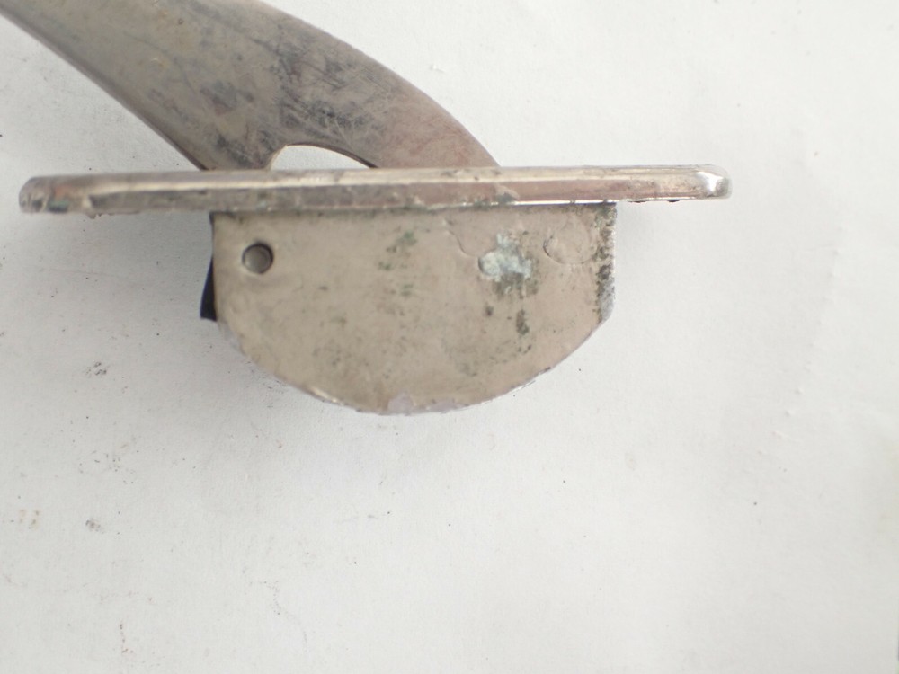 PHONOGRAPH LID SUPPORT ARM NINE INCHES LONG MOUNT ON LEFT SIDE