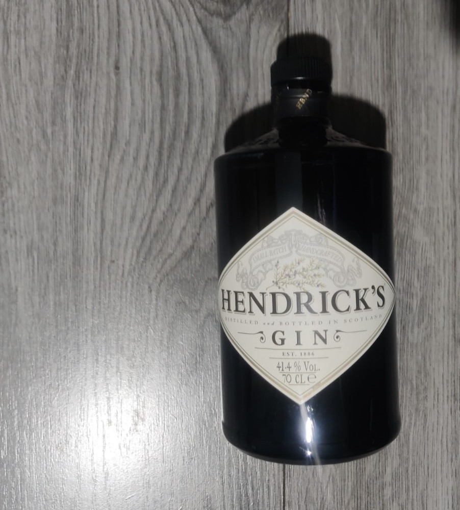 Hendrick`s gin 70 CL Bottle Empty with Cork top