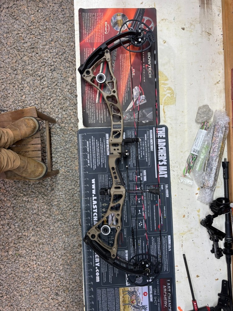 Bowtech Core SR Bow, Sand with black limbs, 60lb., RH