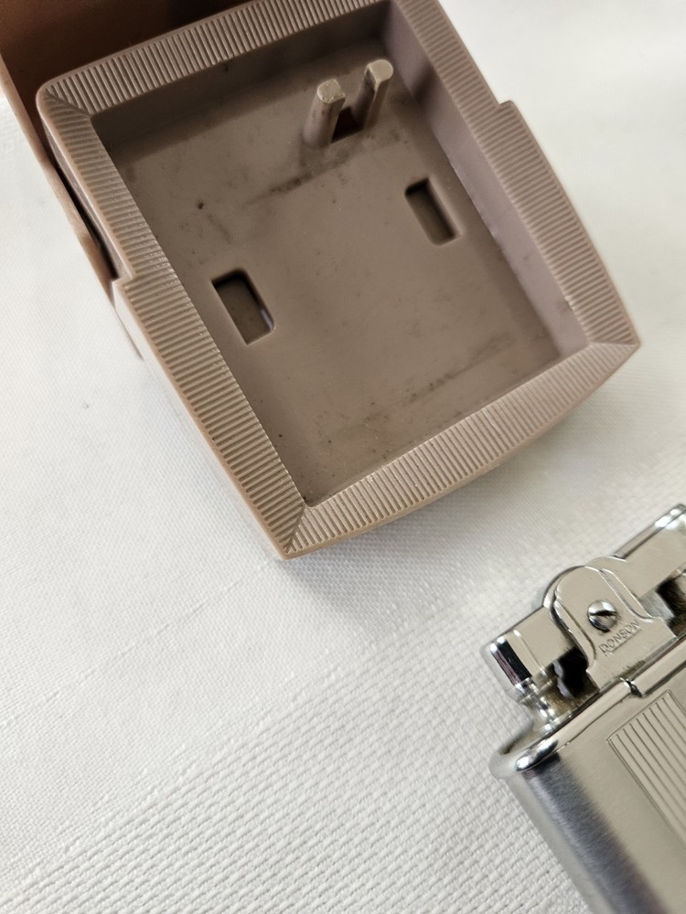 Vintage Ronson Whirlwind Lighter