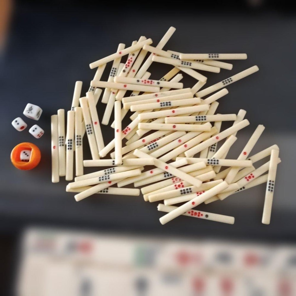 mahjong set