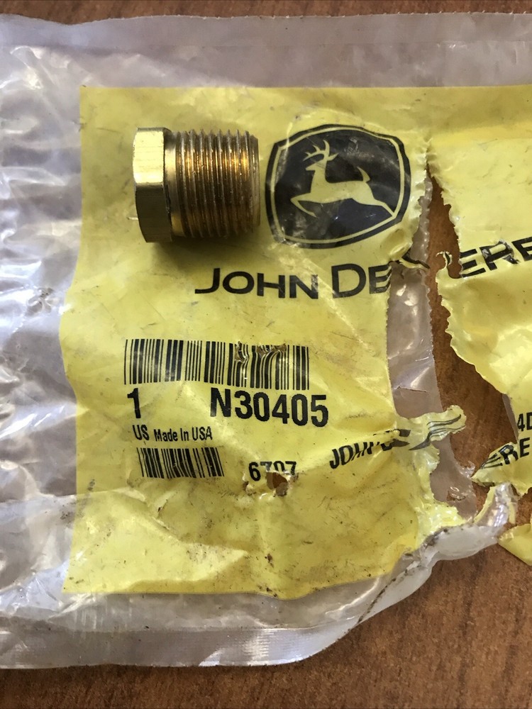 John Deere Adapter Fitting - N30405