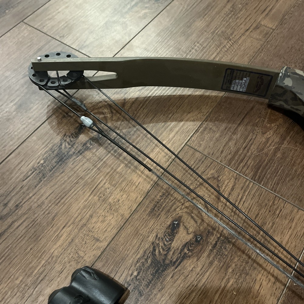 McPherson Compound Mag 500 Bow With Arrows