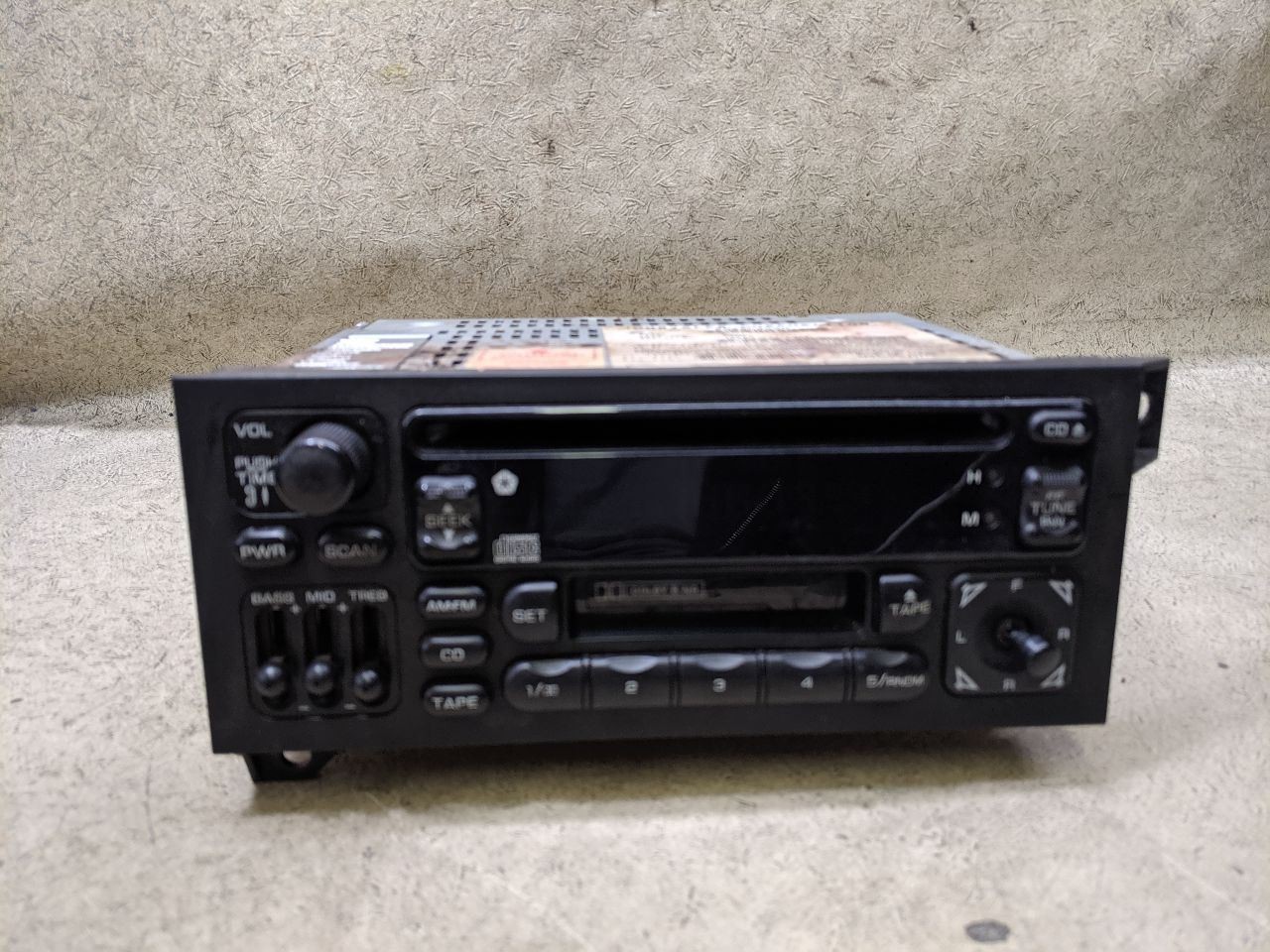 Stereo Radio AM FM CD Cassette 04858580 Fits 99-02 CHRYSLER 300M pc5-203664