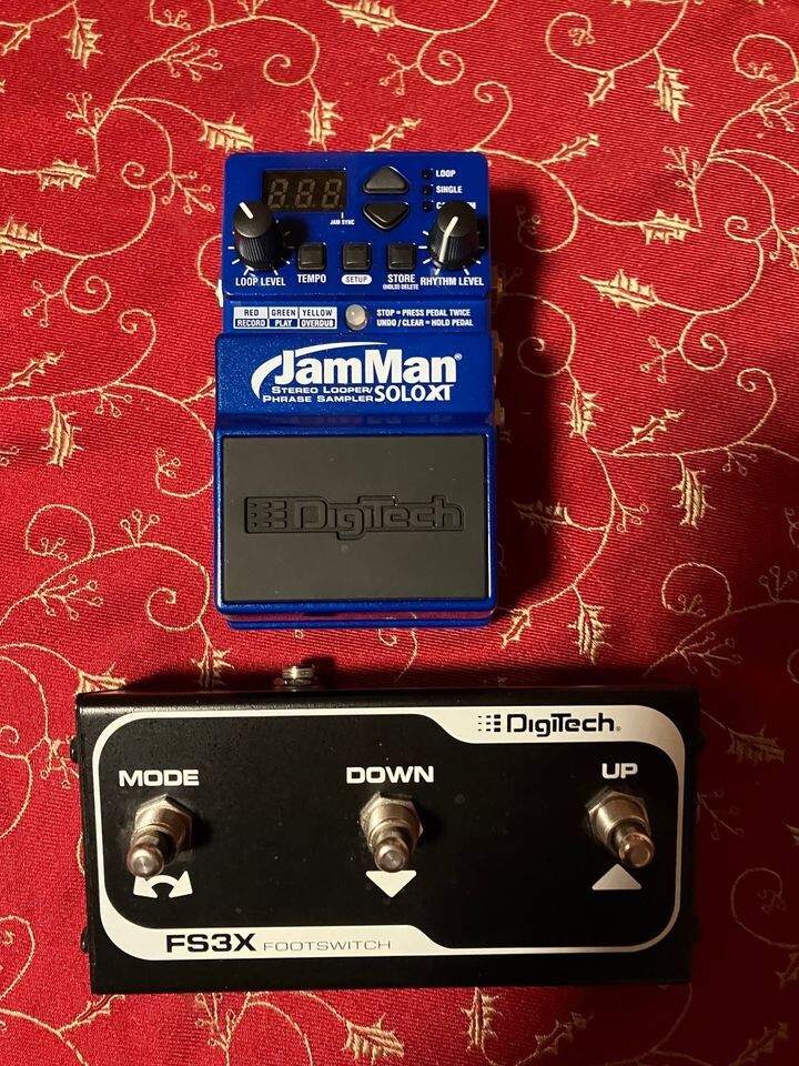 Digitech JamMan Solo XT Looper and FS3X Footswitch Bundle