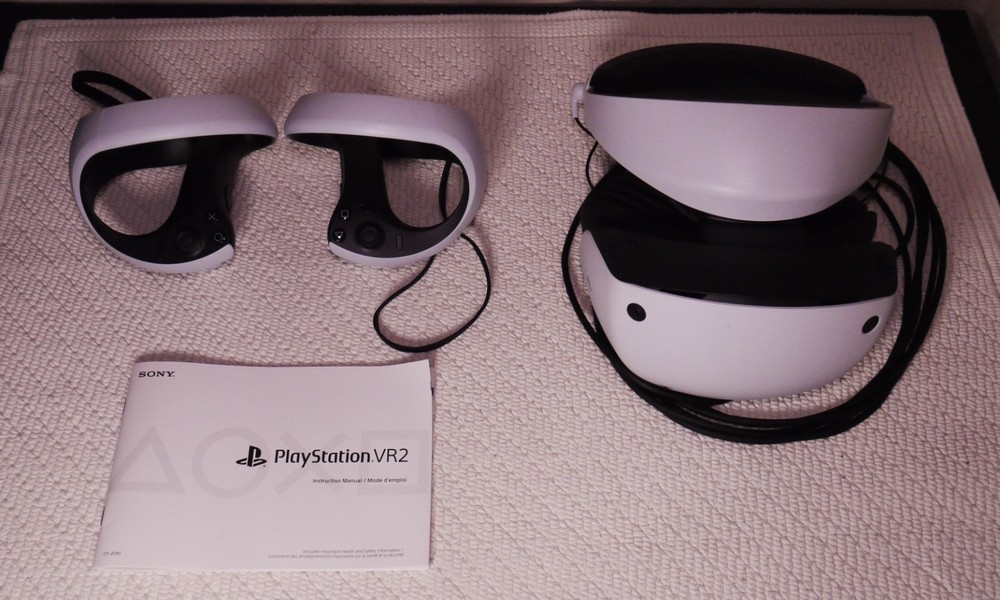 PlayStation VR 2 Headset & Sense Controllers For PS5