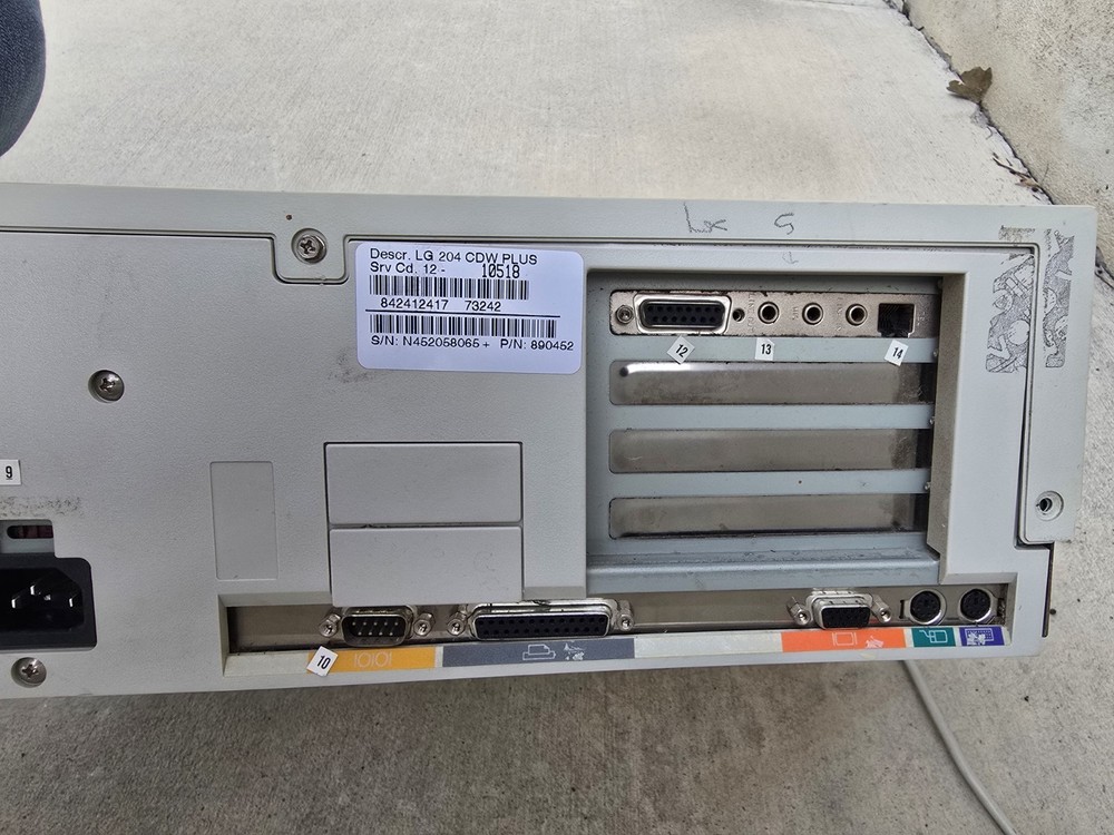 Vintage Packard Bell Legend 204CD Computer *powers On, Read*