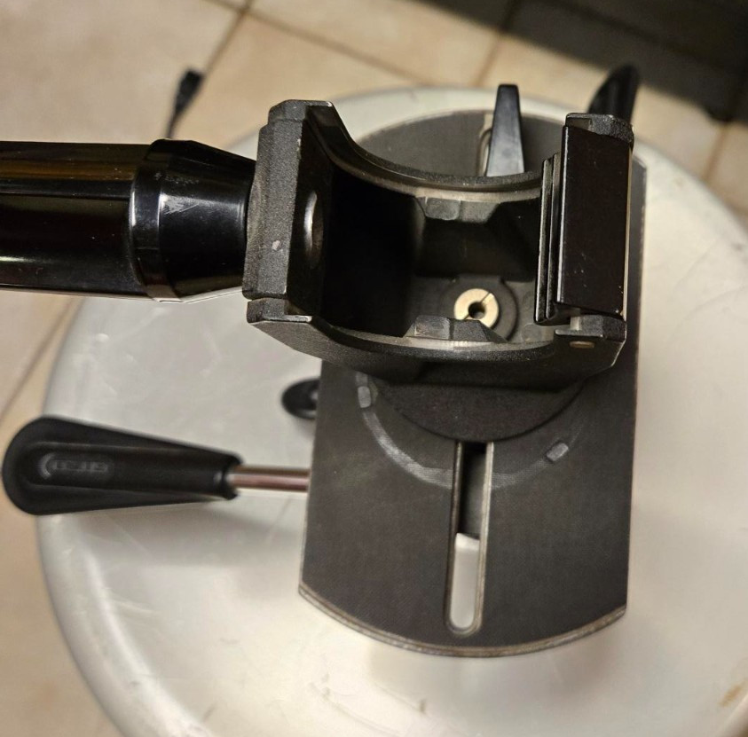 GITZO R4+ G470 TRIPOD HEAD