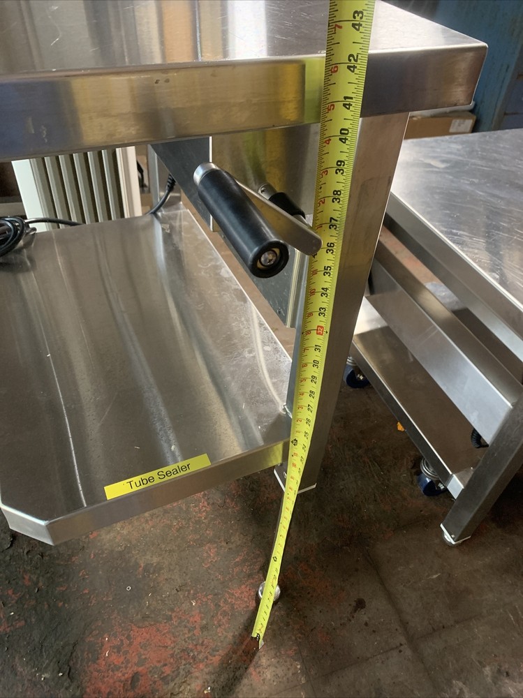CAROLINA MECHANICAL ADJUSTABLE STAINLESS STEEL CLEANROOM TABLE
