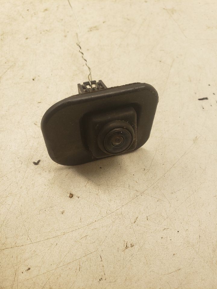 Camera/ Projector Rear View Camera Decklid Mounted Fits 2016-2017 SENTRA OEM