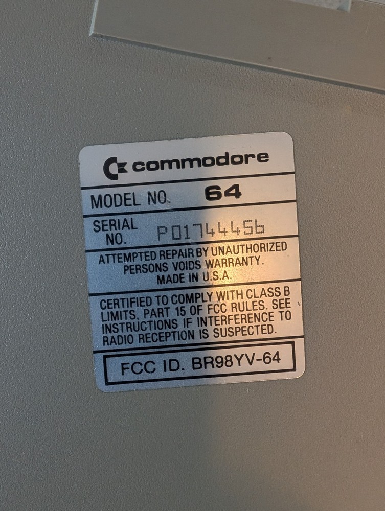 Commodore 64 - Fully tested, missing screws