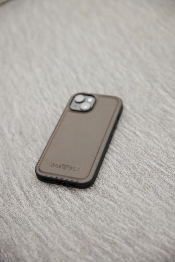 DIAVOLI ® Leather Case For iPhone 15 - Compatible With Mag-Safe