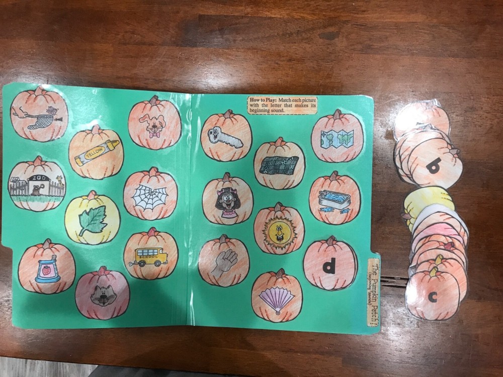 The Pumpkin Patch! Begging sounds 1st Grade language arts file folder game