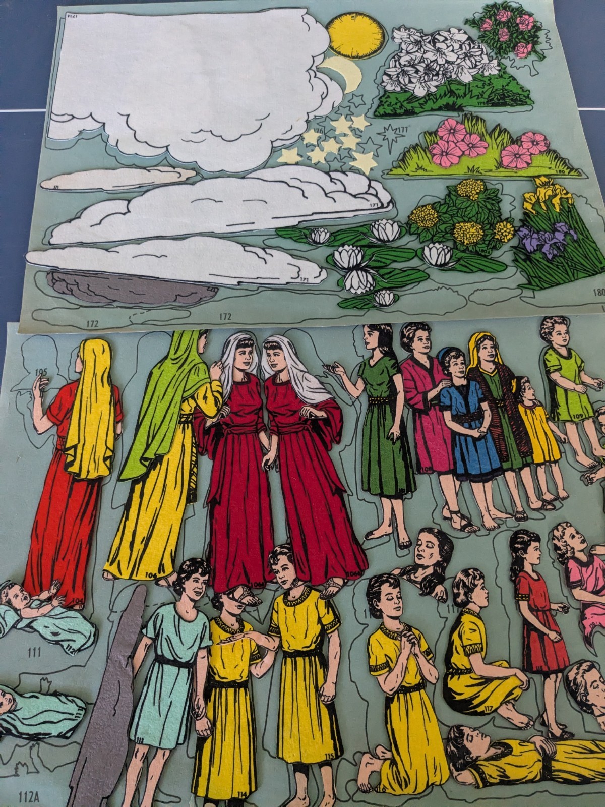 Vintage Huge Lot Of 1017 Pieces Of Felt Flannel Graph Sunday School