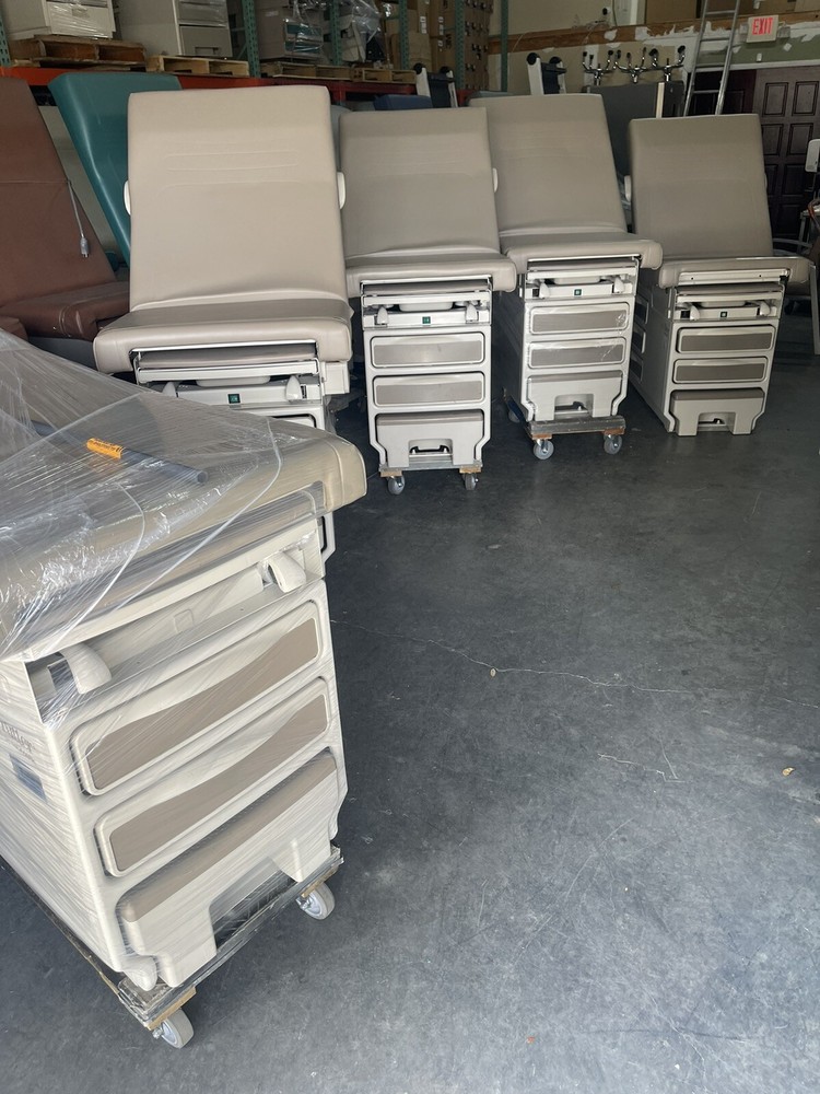 Midmark 204 Exam Tables