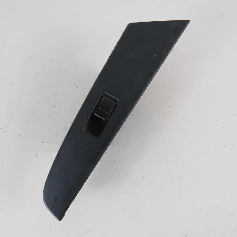 Rear window control panel rh MAZDA 3 MK1 2003-2009 used (28672)