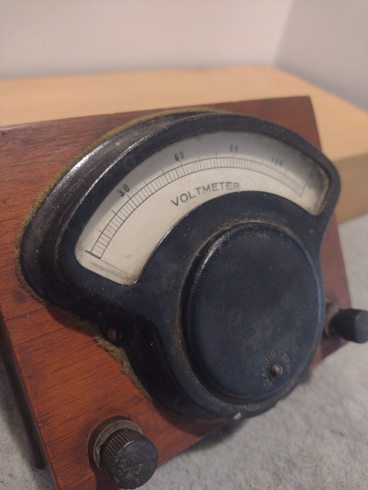 Antique Oak Hoyt Electrical Instrument Working Voltmeter