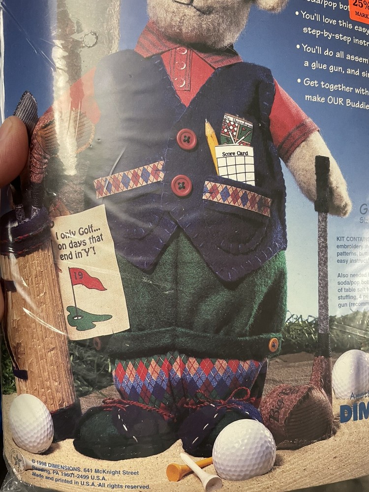 Dimensions Bottle Bubbies Golfer Bear Craft Project