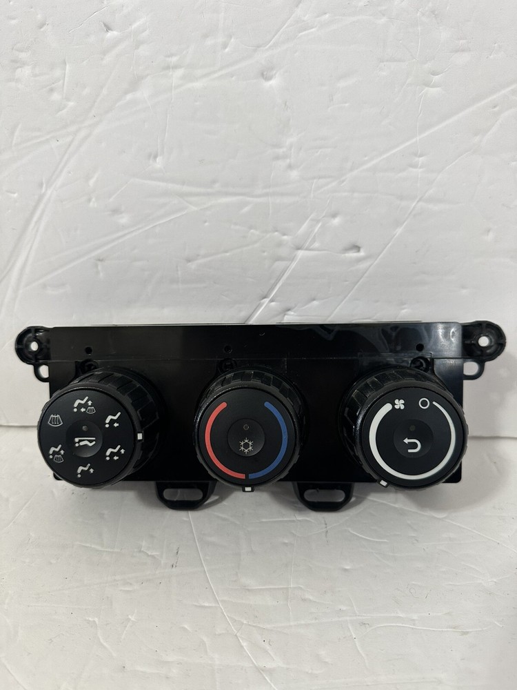 2018-2024 Freightliner Cascadia Temperature Control Module A22-73671-000 OEM