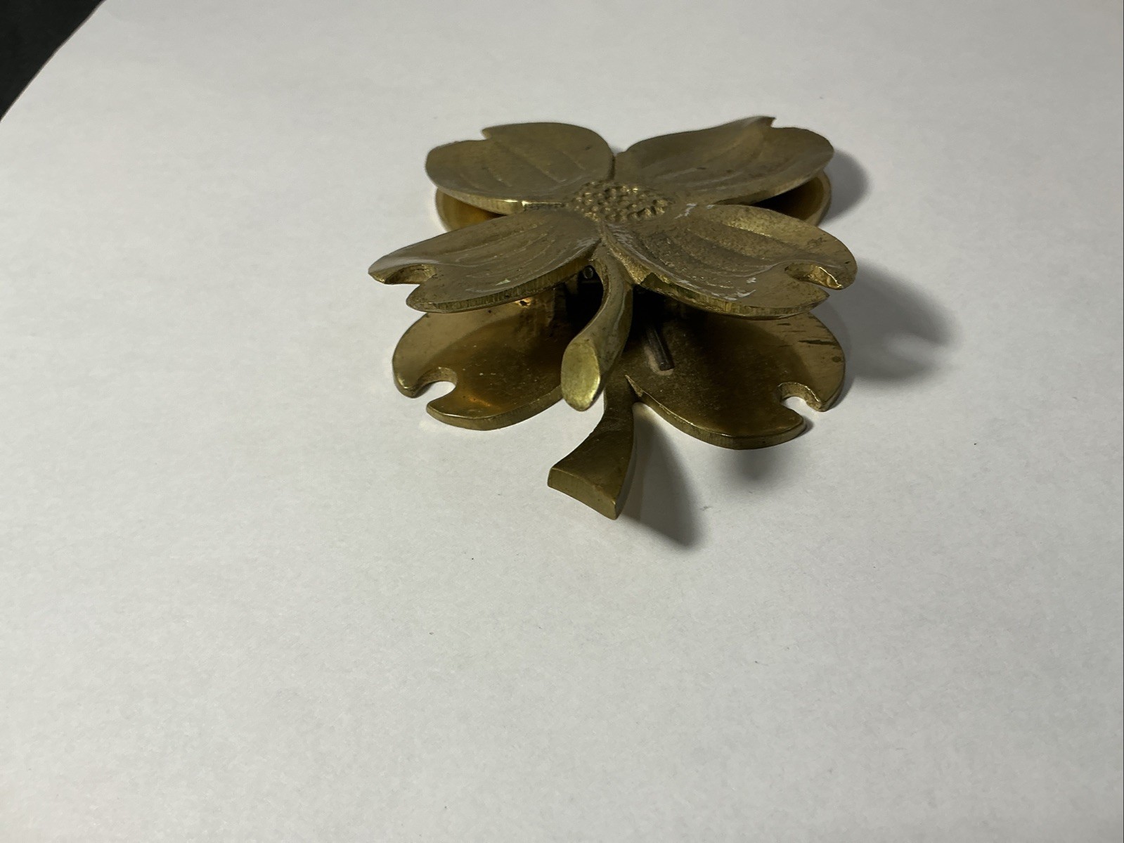 VTG. Virginia MetalCrafters Dogwood Flower Paper Weight / Clip