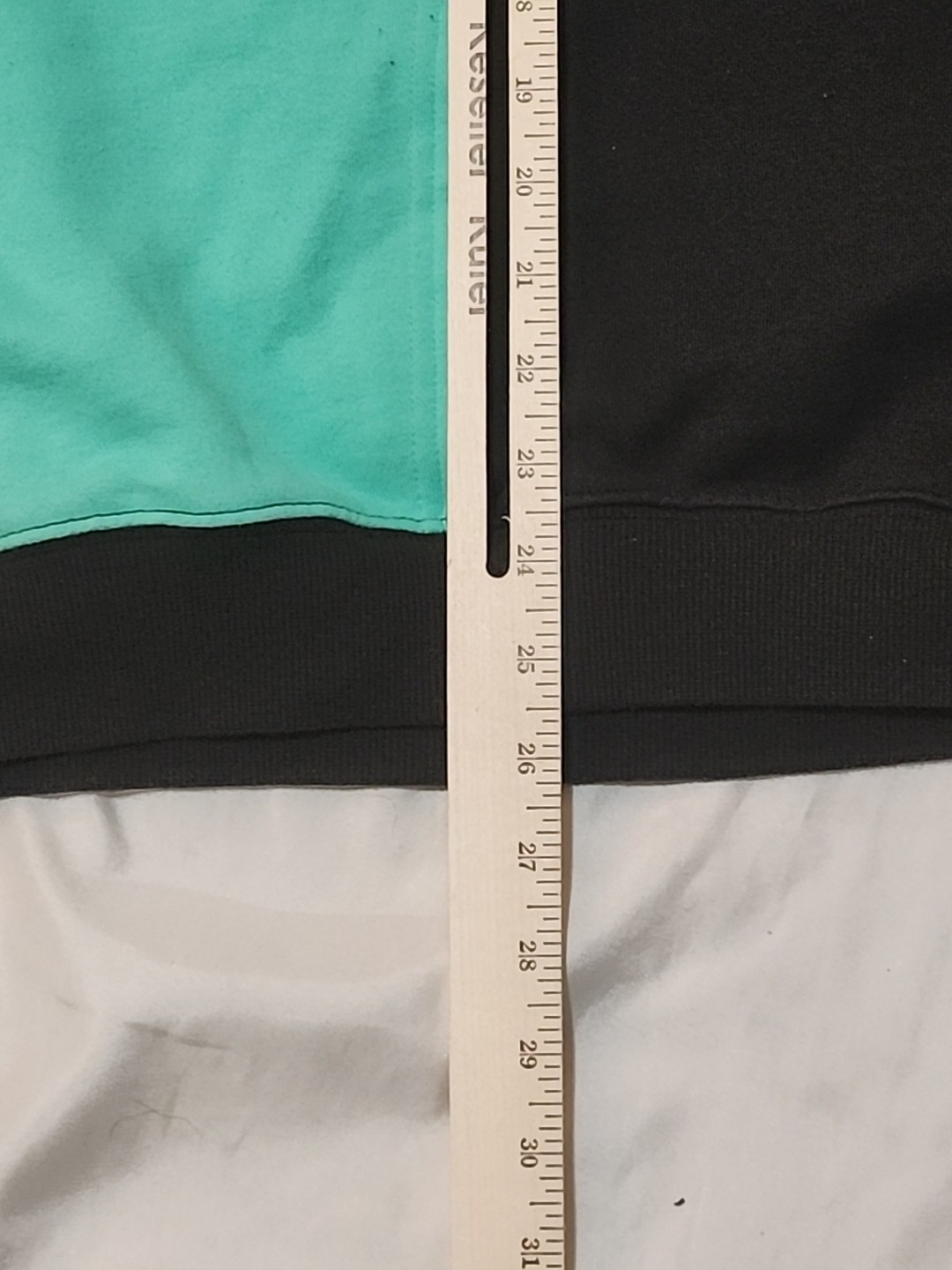 Disney Haunted Mansion 2023 Sweatshirt Adult sz Large ColorBlock Long Sleeve R1