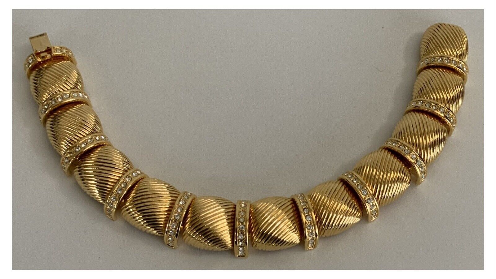 Vtg Joan Rivers Chunky Textured Gold Tone W/Rhinestones Bracelet - Beautiful!