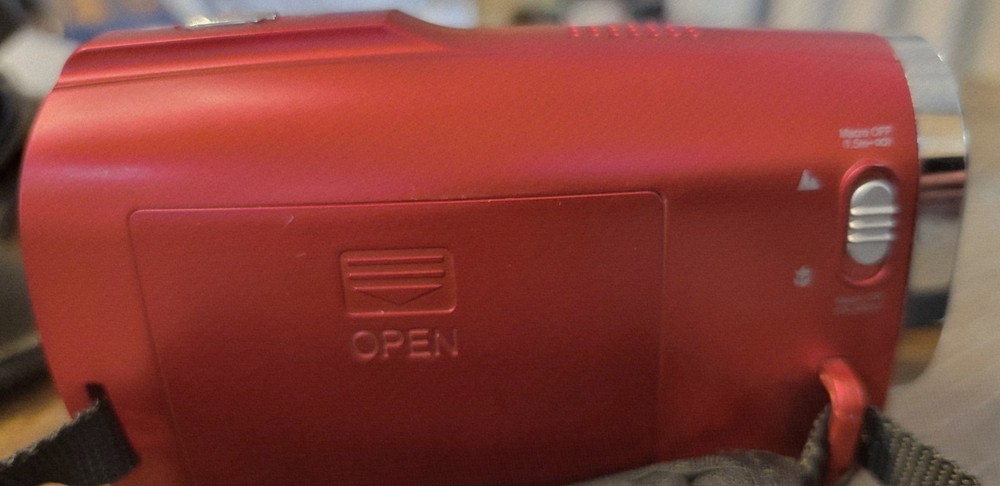 Vivitar DVR949BLK Camcorder