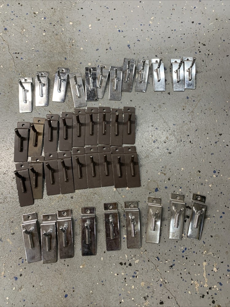 Slatwall Hook Bundle - 39 Pcs chrome / Brown slat hooks 1”