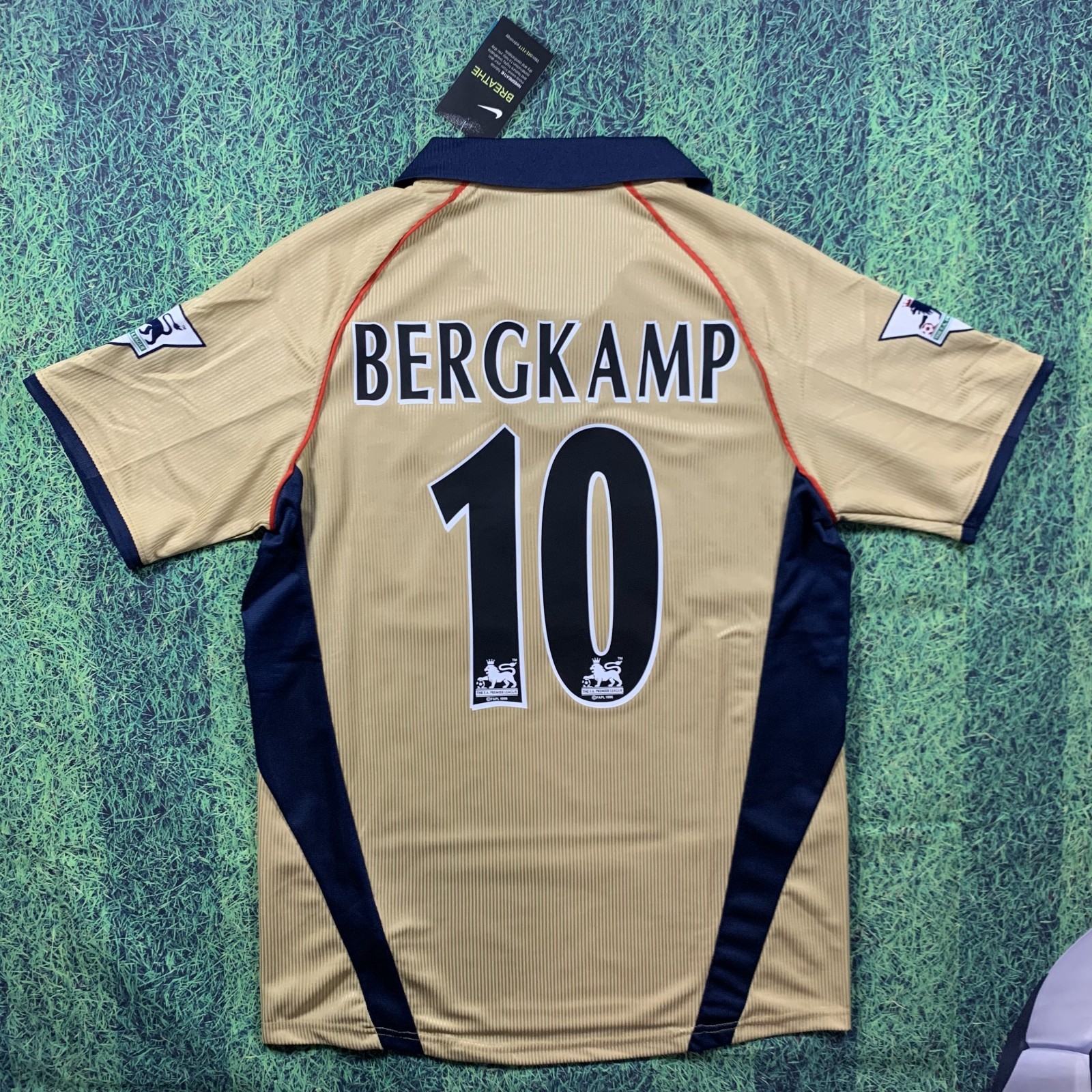 Bergkamp Arsenal 2001/2002 Away Jersey - Retro Jersey - Mens Sizes - New