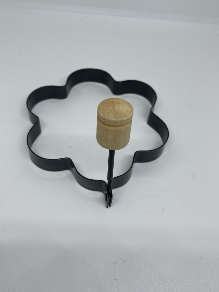 Flower Shaped Egg Mold/Pancake Mold