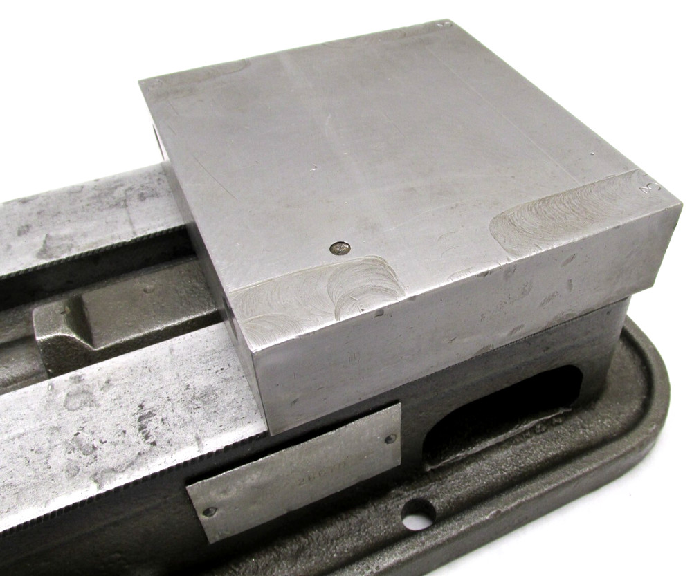 KURT ANGLOCK 6" MILLING MACHINE VISE - #D60