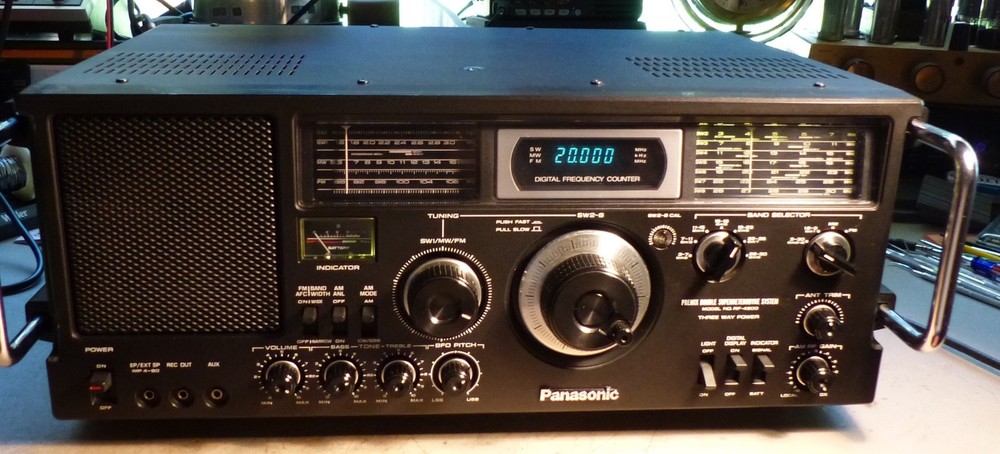 Panasonic RF-4900 AM-FM Shortwave Receiver