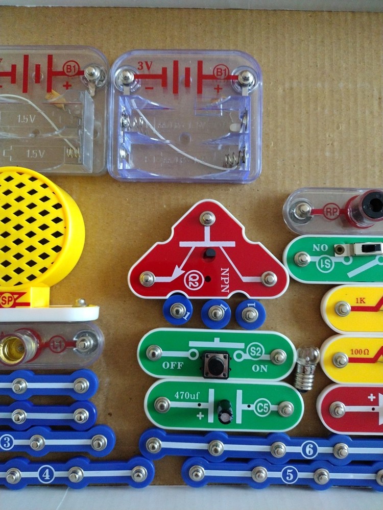 Snap Circuit Electronics Learning Kit Components Educational STEM Toy Pieces