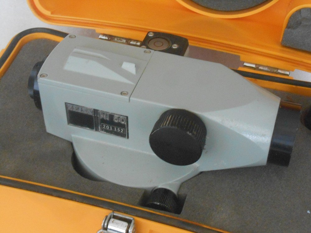 Zeiss NI50 Leveling Device